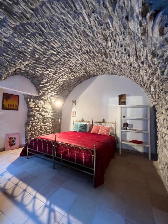 Casa Victoria - Full Equipped Stone House * Rocchetta Nervina