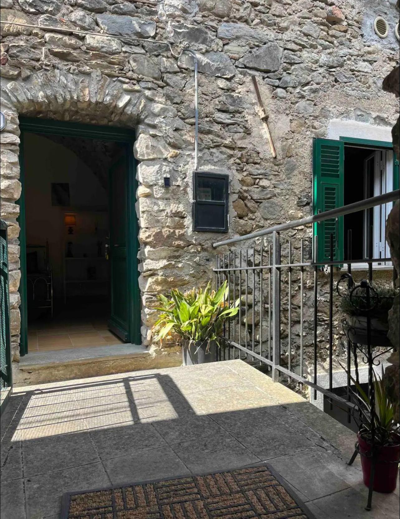 Casa Victoria - Full Equipped Stone House Holiday home Rocchetta Nervina